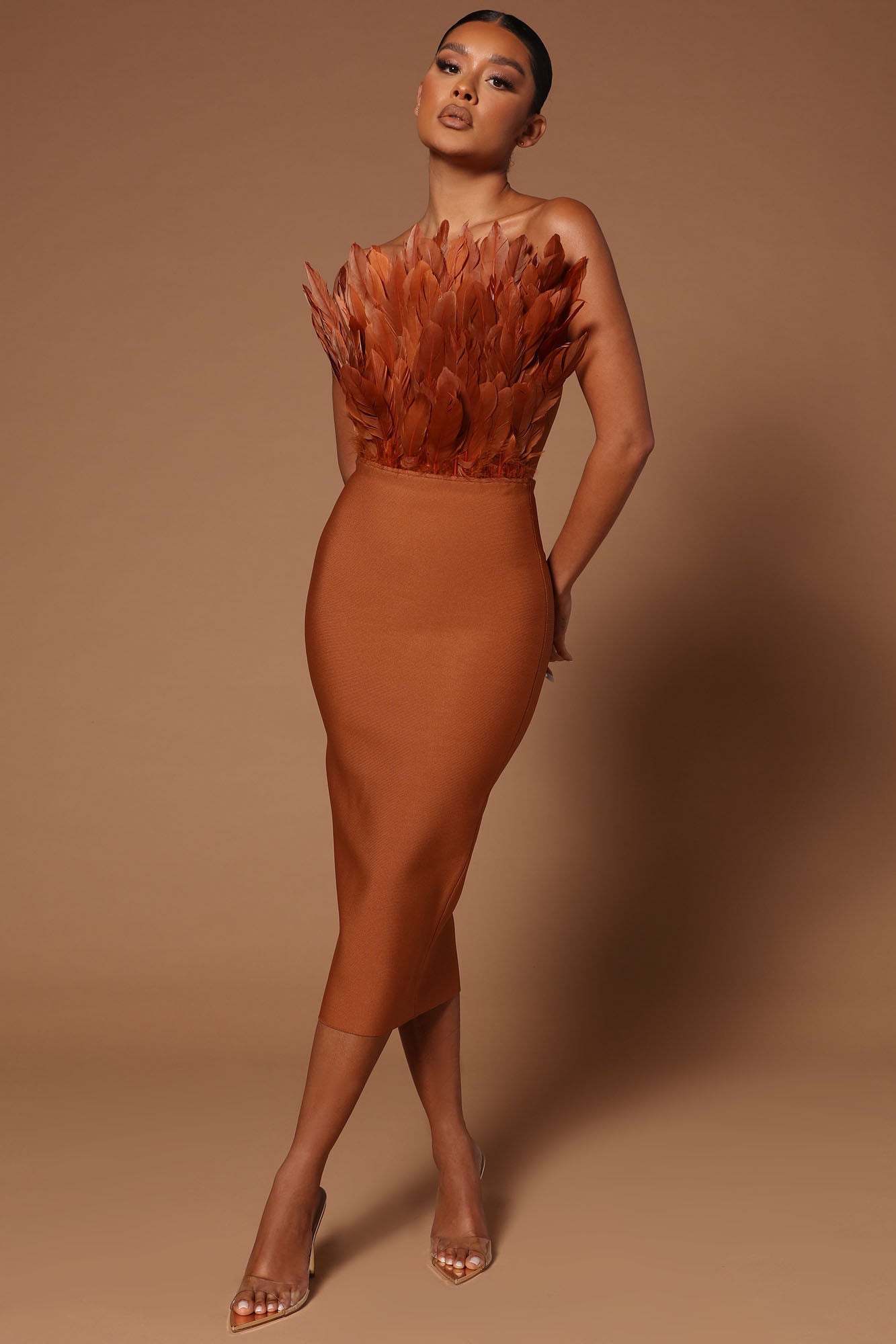 Alyia Elegant Feather Bandage Midi Dress