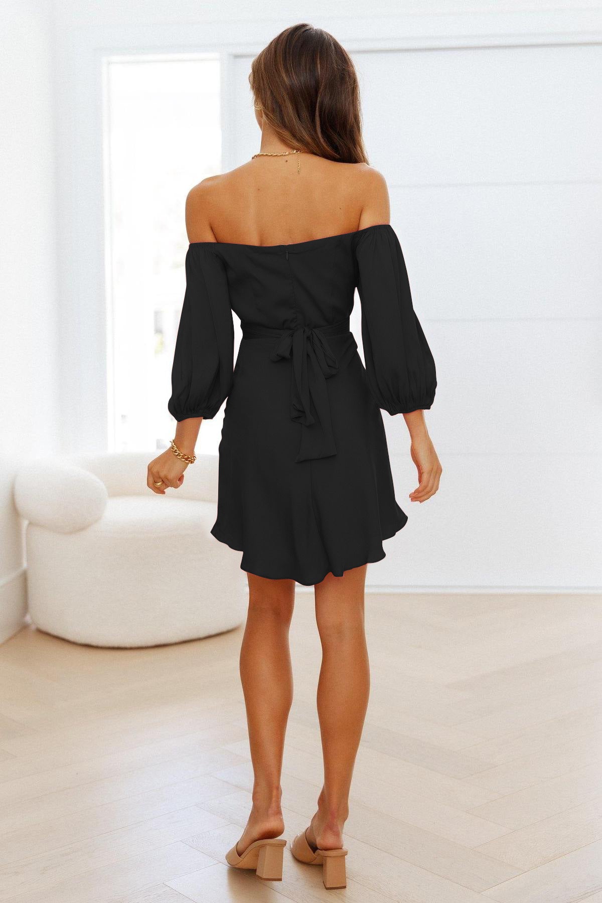 Feminine One Line Collar Lantern Sleeve Dress