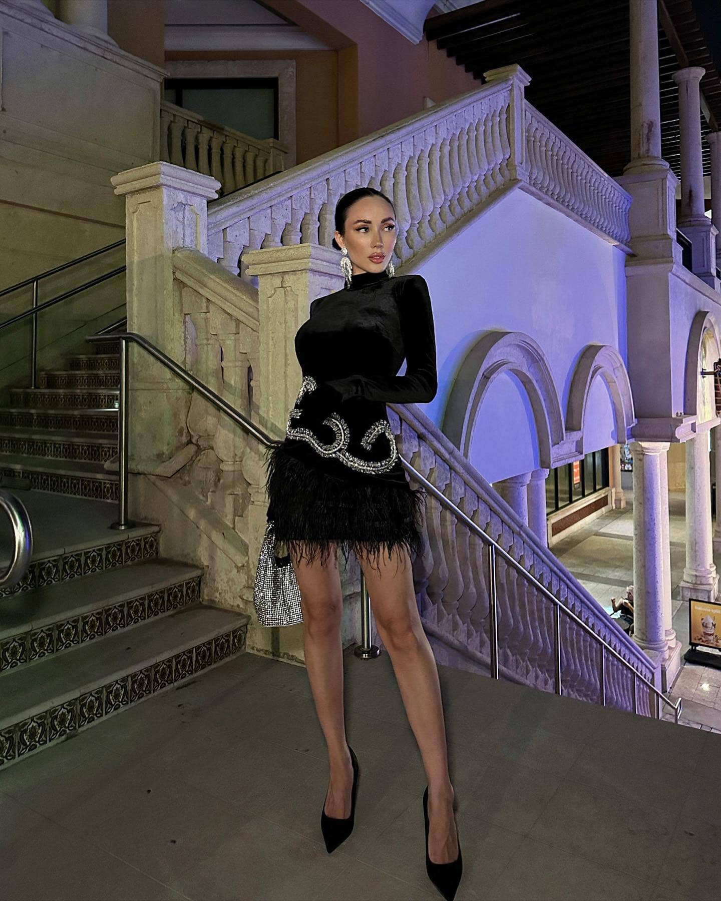 CHARMING CELEB BLACK EVENT DRESS