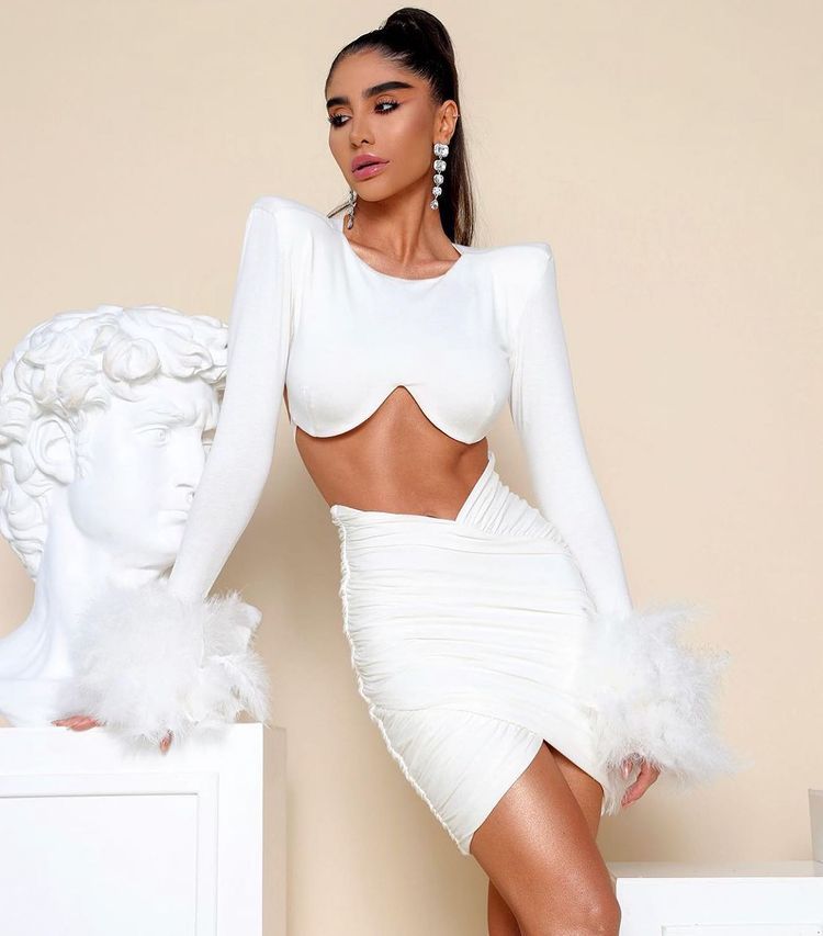 Open-back Feather Long-sleeved Merry  Dress