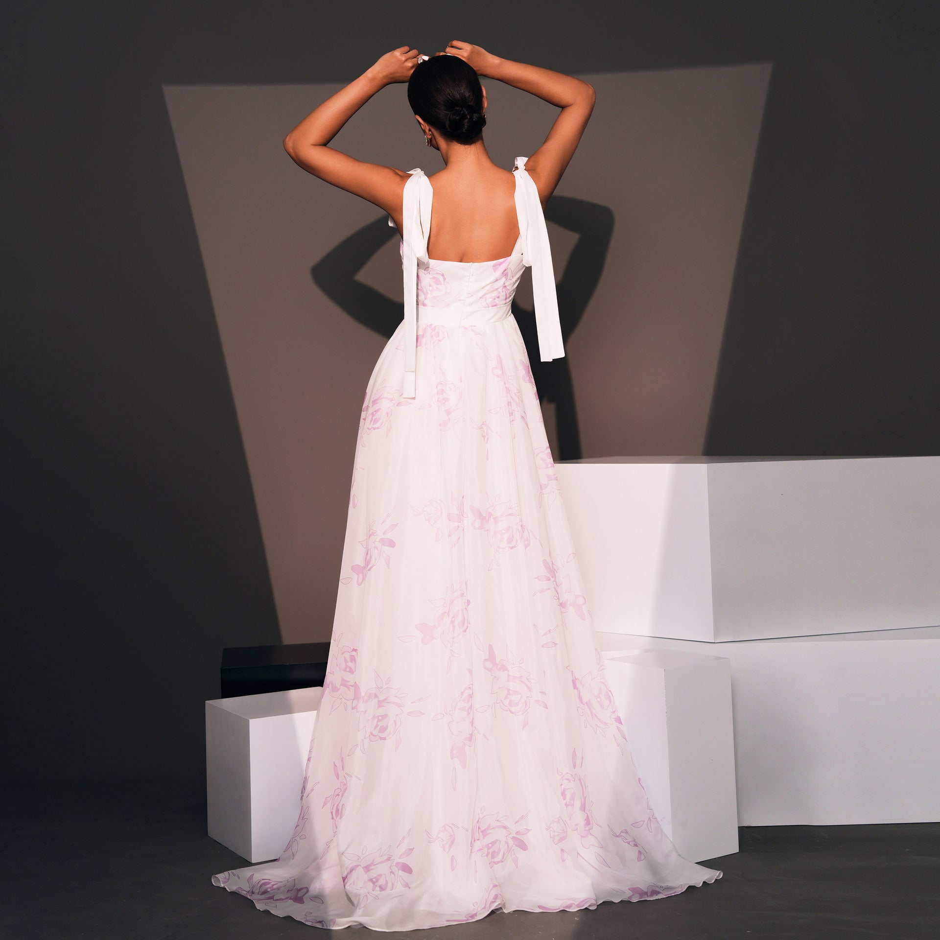 CHARMING ELEGANT WHITE MAXI DRESS