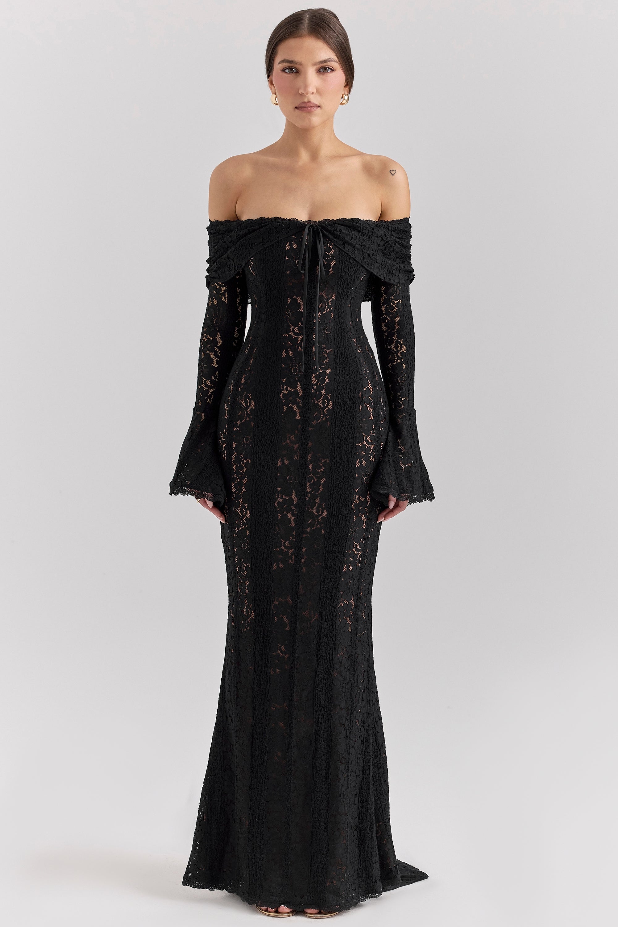 AEILA VINTAGE LACE MAXI DRESS-BLACK