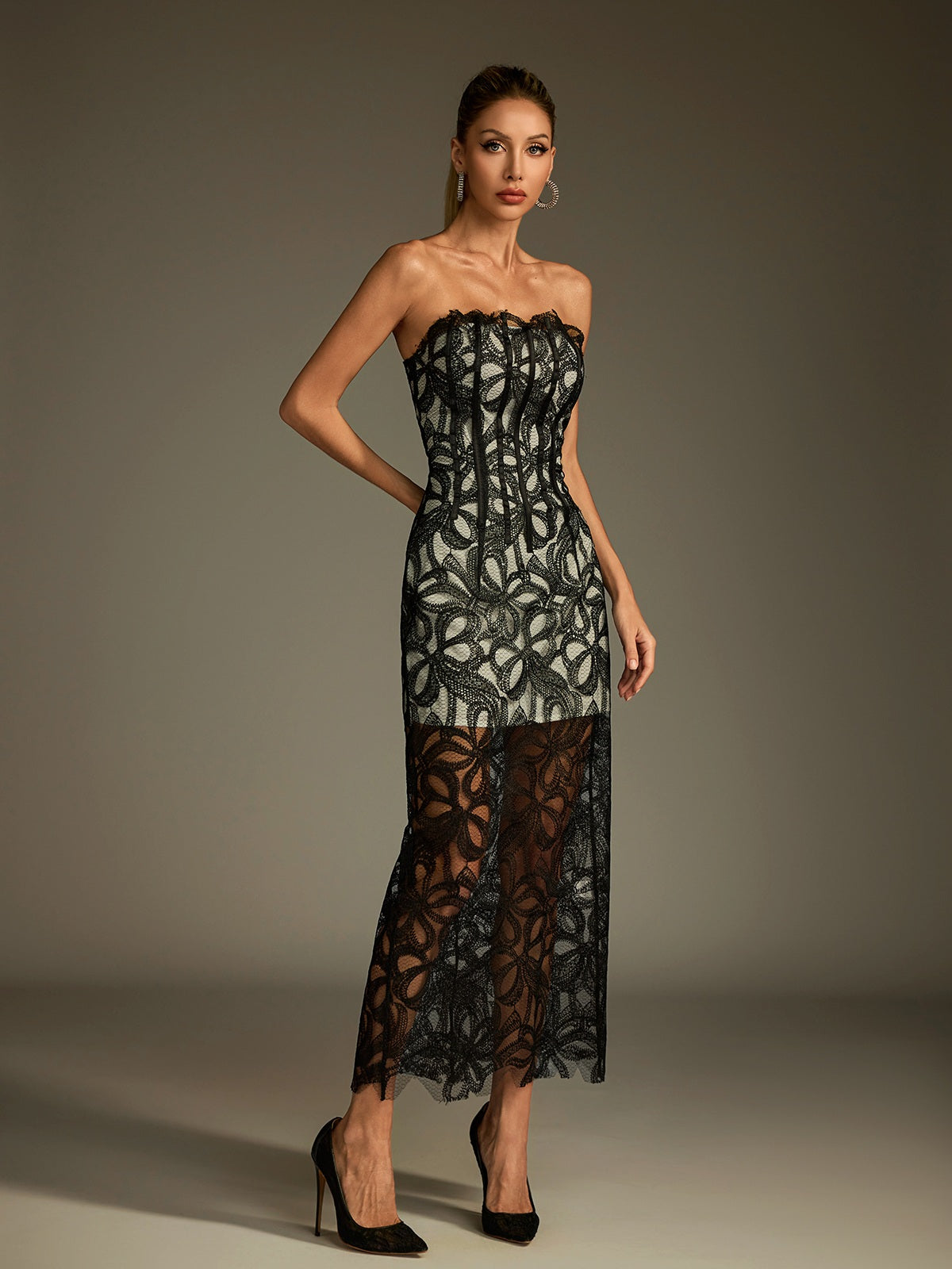Kabibe Strapless Flower Embroidered Midi Dress