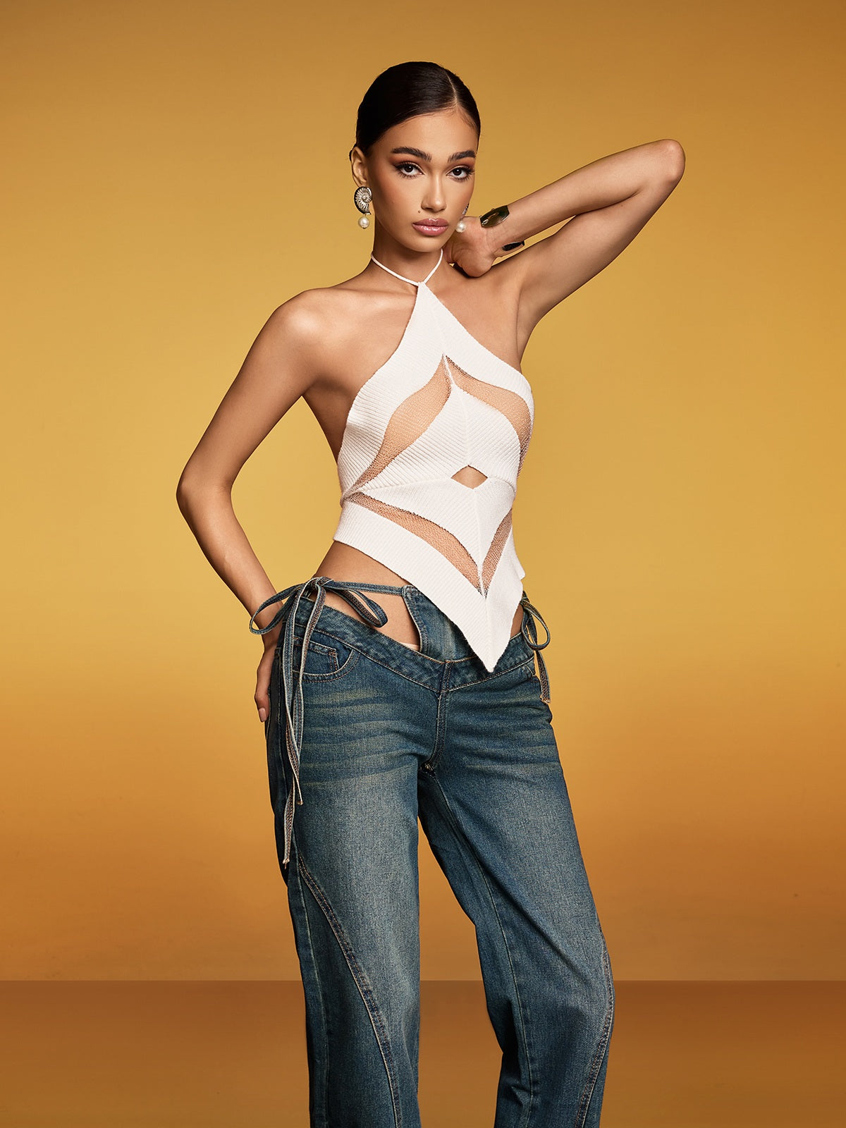 Laeldriel Halterneck Cutout Top
