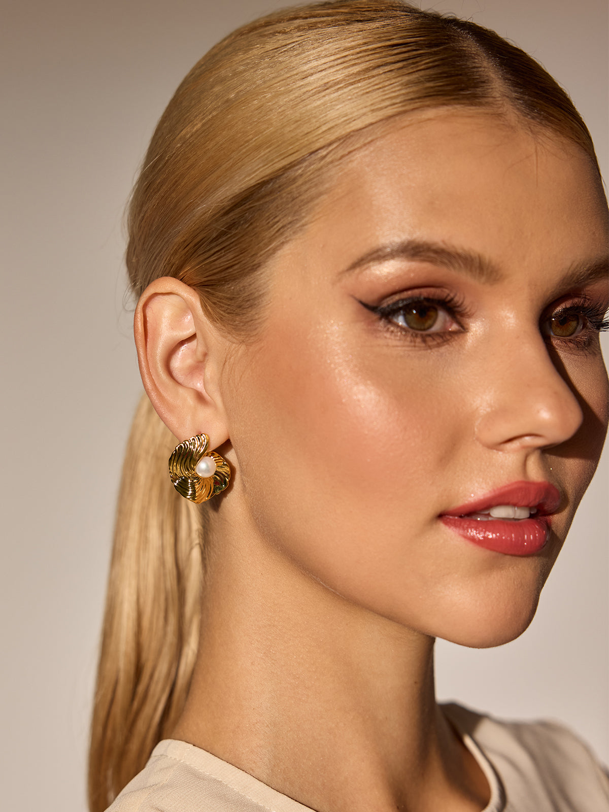Lozen Metallic Pearl Earrings