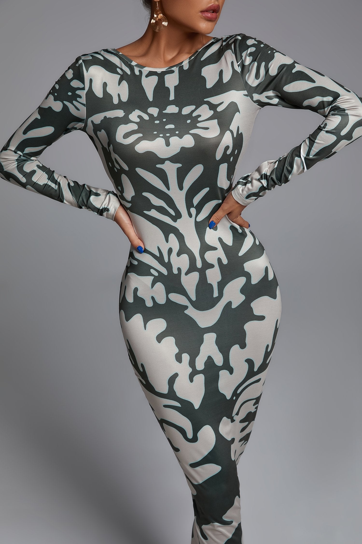 Leliya open-back printed Maxi Dress