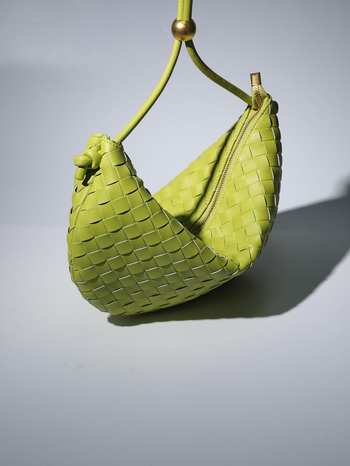 Midge Woven Drawstring Bag In Green