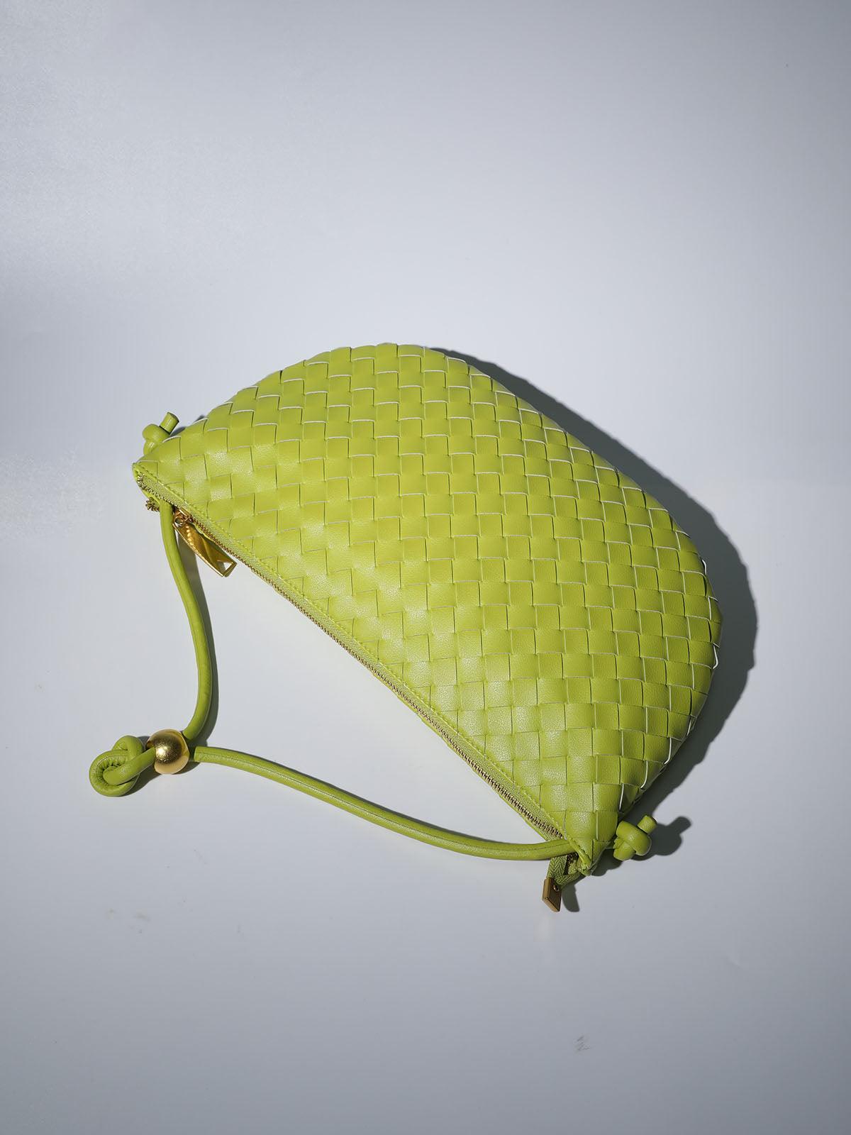 Midge Woven Drawstring Bag In Green