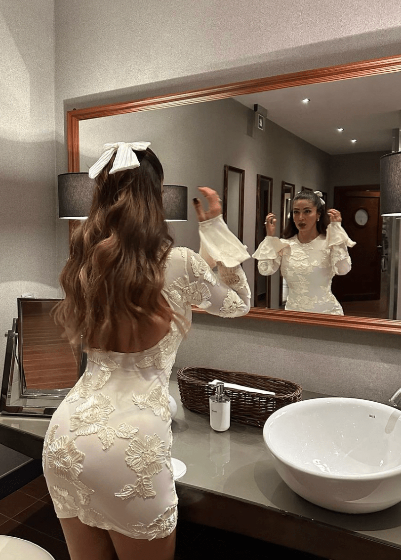Chic Backless Mini Dress-White