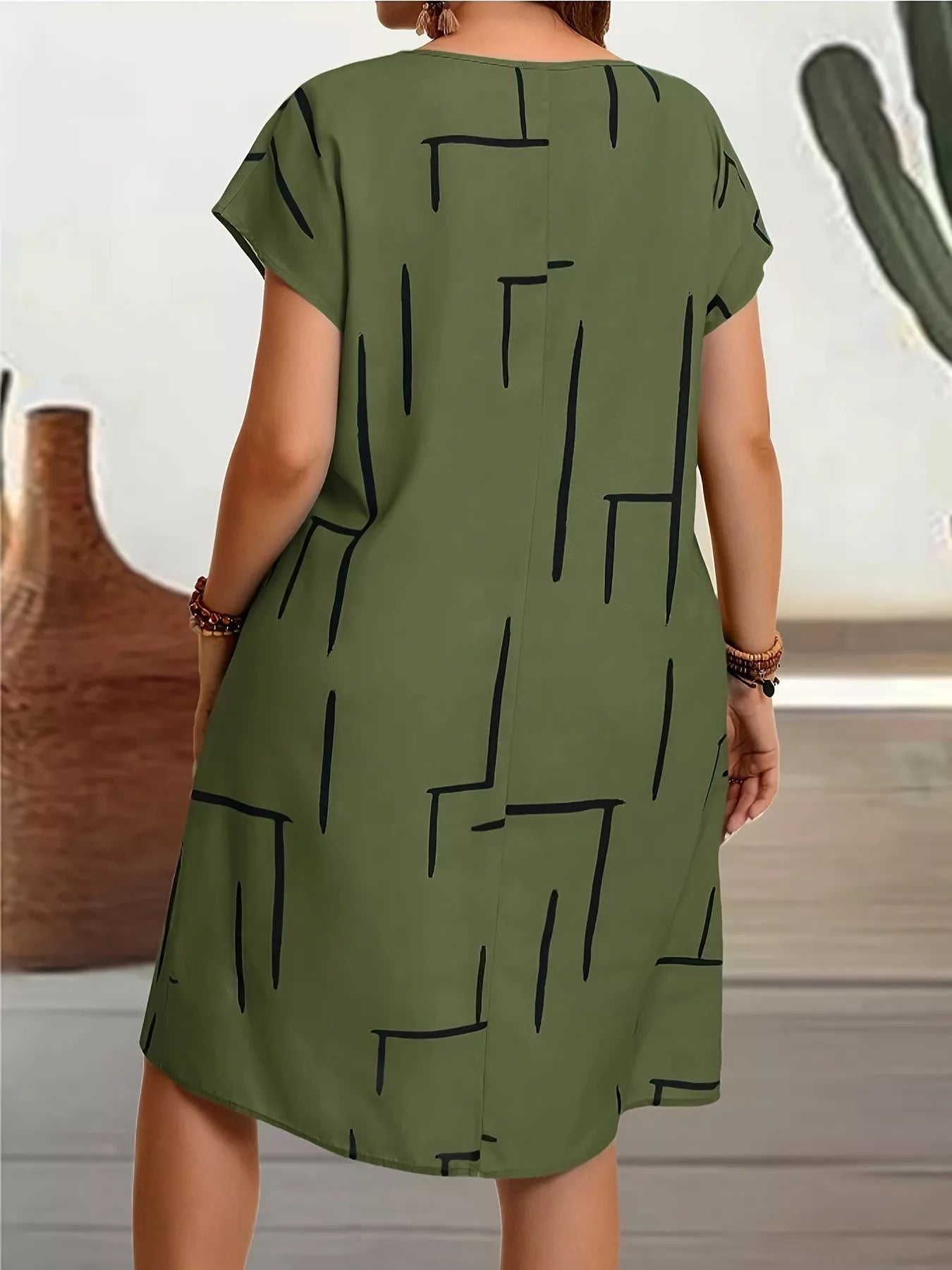 Plus Size Round Neck Short Sleeve Dress