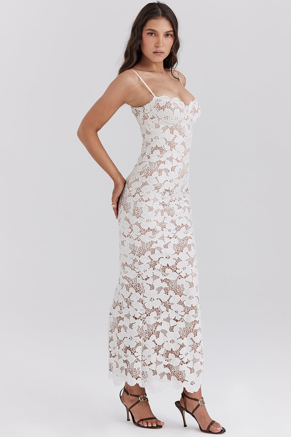 DIVINE RADIANCE GLAMOROUS MAXI DRESS